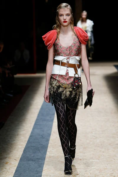 Look 47